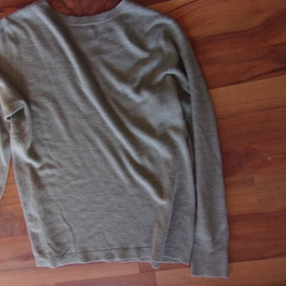 size medium womens soft green v neck sweater casual dress - Picture 3 of 3